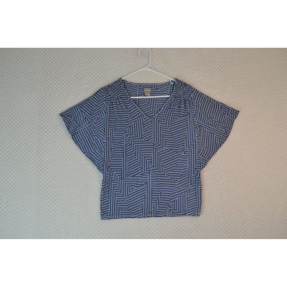 Chico's Women's Medium Blue Geometric Print Flutter Sleeve Blouse